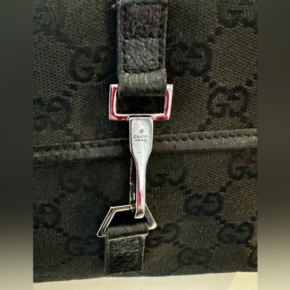Gucci Belt Bag - Picture 4 of 15
